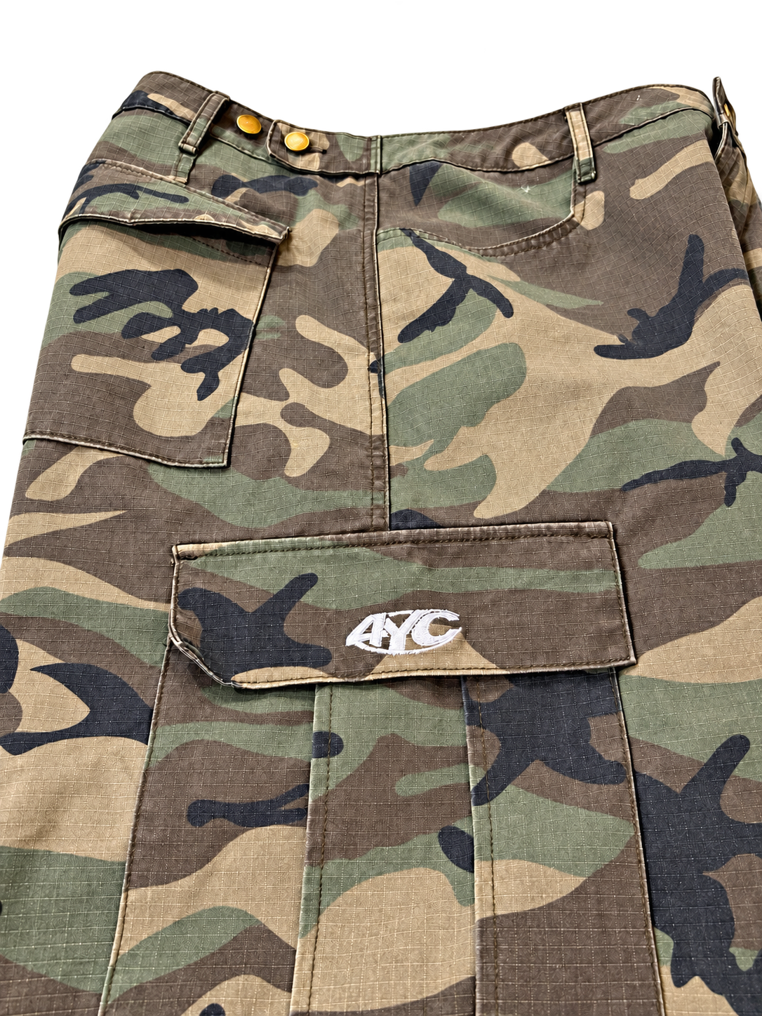 "CAMO" 3/4 Cargo Shorts