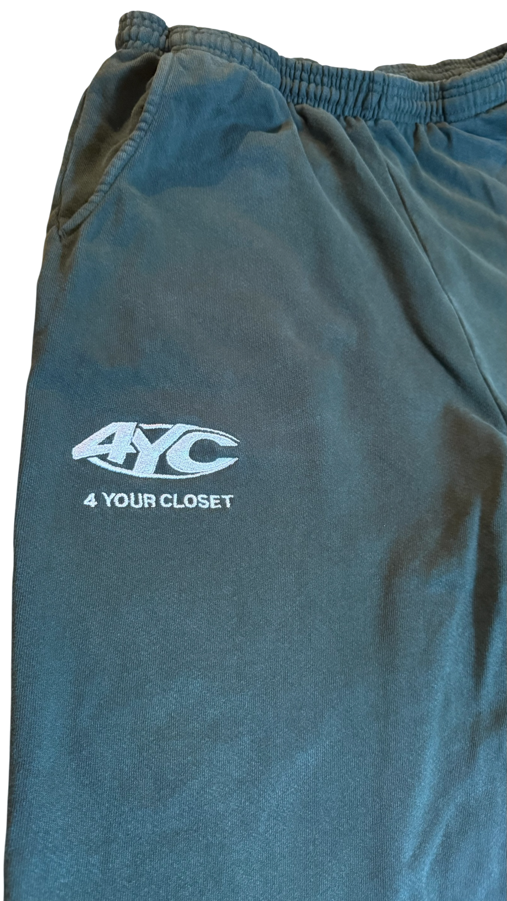 “4YC” Ivory 3/4 Shorts